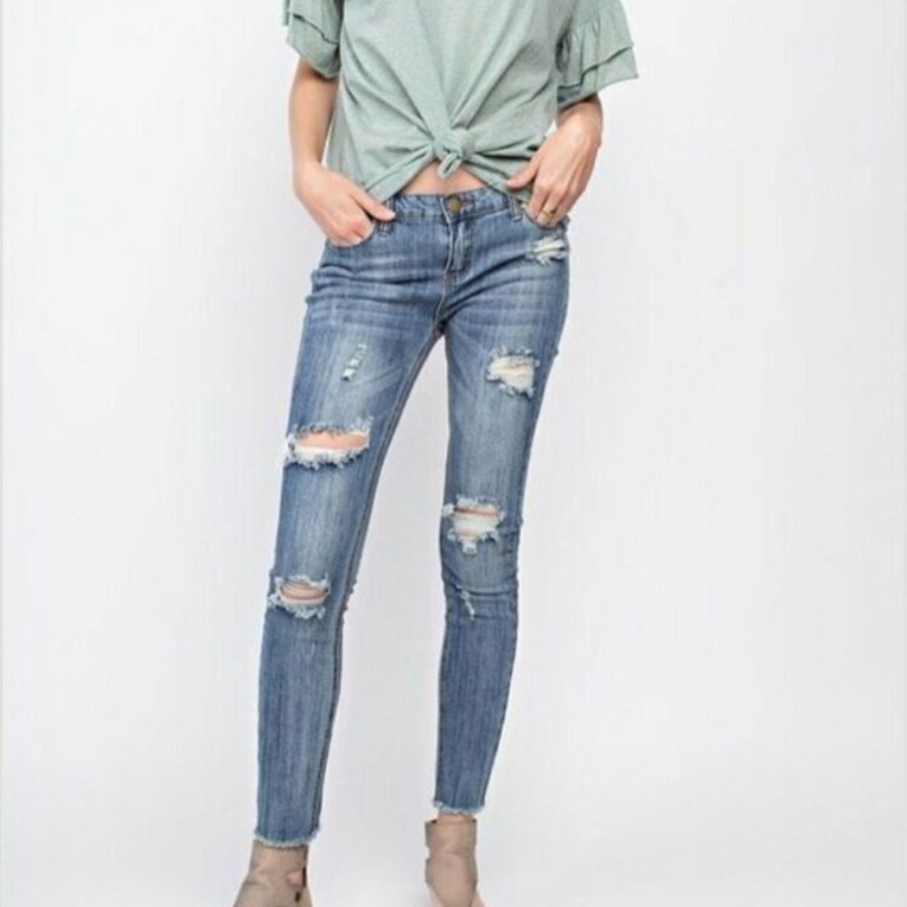 Easel Destroyed Jeans